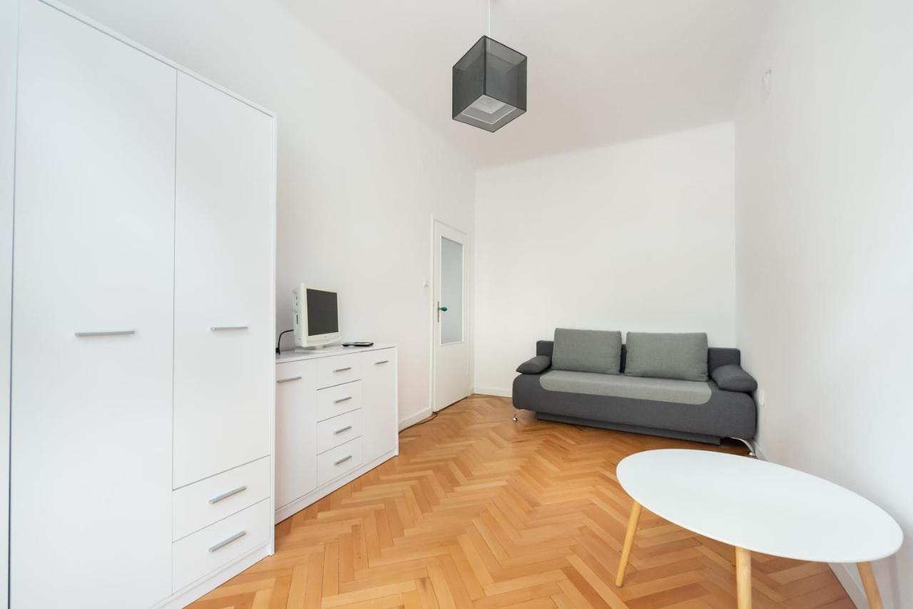 ורשה Plac Zbawiciela 3-Bedroom Apartment מראה חיצוני תמונה